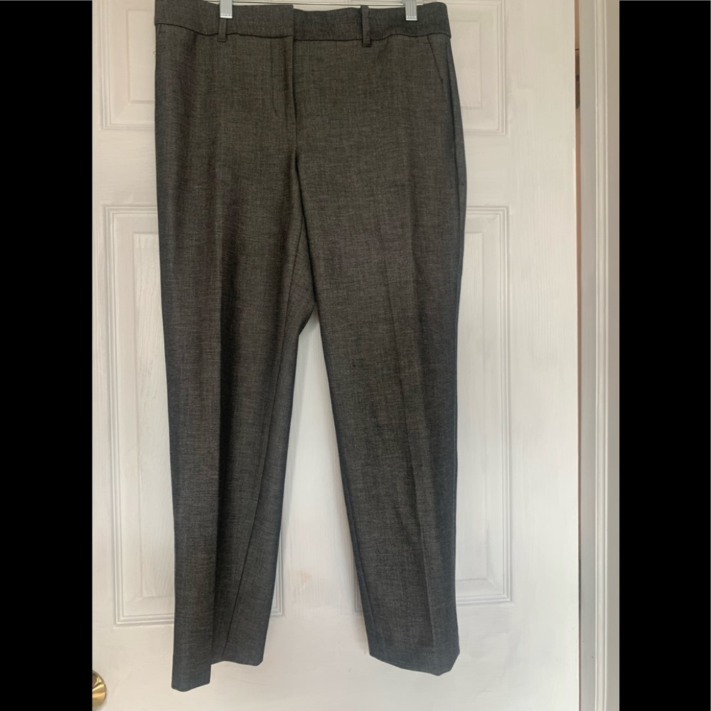 Ann Taylor “Kate” fit woman’s trousers size 6